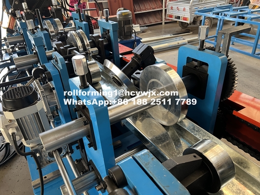 Dẫn dây chuyền CZ Purlin Roll Forming Machine 14-18 Trạm Độ dài cắt điều chỉnh