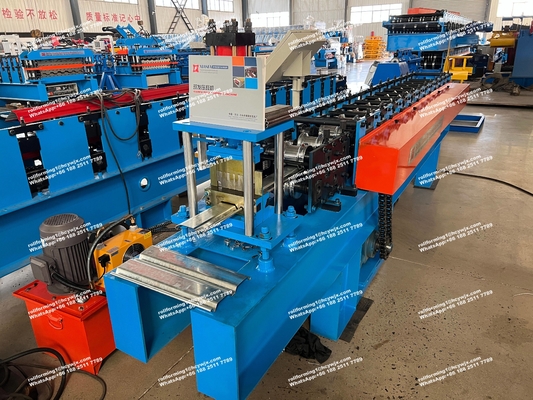 Tăng hiệu quả sản xuất tùy chỉnh thép cửa cửa màn hình cuộn hình máy