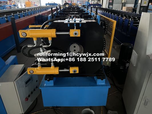 0.45-0.6mm Độ dày vật liệu Downspout Roll Forming Machine với động cơ 5.5kw