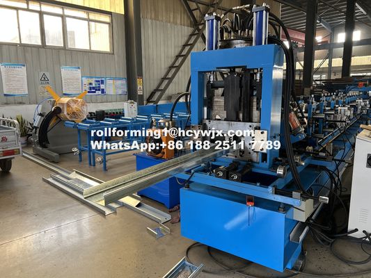 Động cơ dây chuyền thép kẽm tự động CZ Purlin Roll Forming Machine 14-18 Trạm 1.2-1.8mm