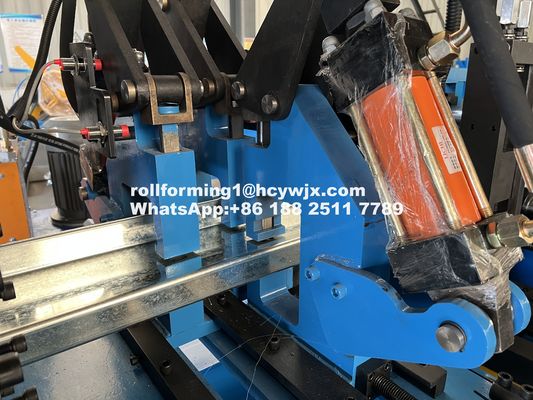 Dẫn dây chuyền CZ Purlin Roll Forming Machine 14-18 Trạm Độ dài cắt điều chỉnh