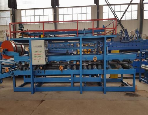 Double Metal Sandwich Panel cuộn tạo thành dòng máy 0-5m / phút