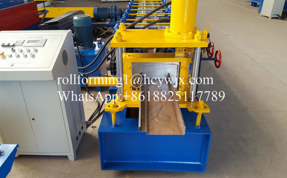 Khung cửa sổ kim loại PLC 0.8mm Máy làm khung cửa thép